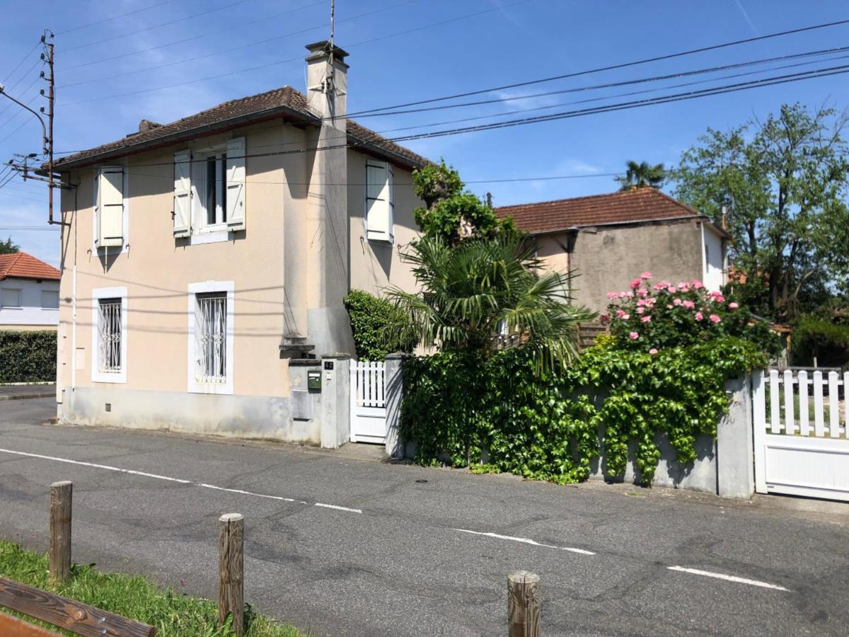 Petite Maison Avec Terrasse Jurancon Екстер'єр фото